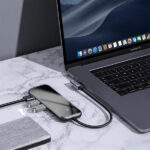 מפצל 7 ב-1 למחשב מ-USB-C ל-USB-C, USB, HDMI וכרטיסי זיכרון Baseus