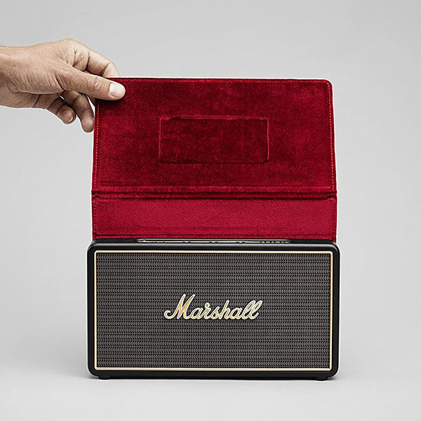 רמקול מרשל Marshall Stockwell עם מבנה קומפקטי וסאונד עוצמתי עם כיסוי