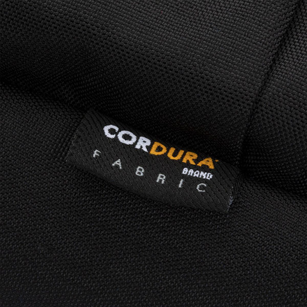תיק גב למחשב נייד 16 אינץ עם 3 תאים Incase City Compact Cordura שחור