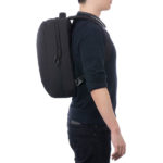 תיק גב למחשב נייד 16 אינץ עם 3 תאים Incase City Compact Cordura שחור