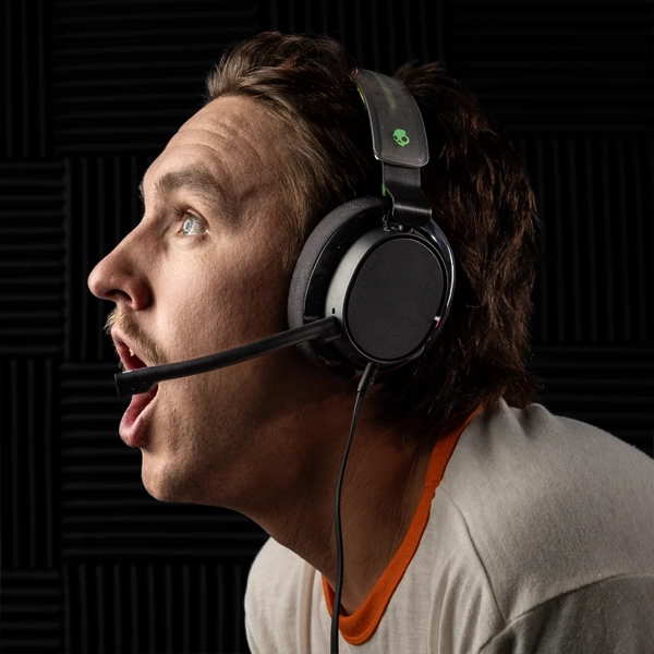 אוזניות גיימינג חוטיות שחור/ירוק Skullcandy SLYR Pro Xbox עם סאונד מדויק ומיקרופון מתקדם
