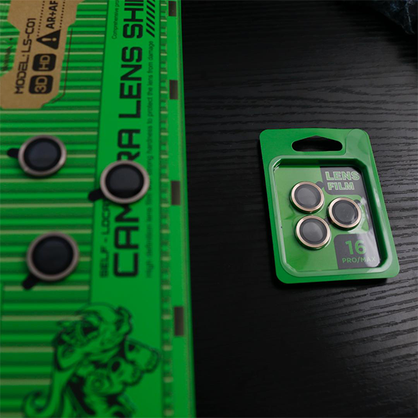 מגן מצלמה לאייפון 16 פרו מקס שחור עמיד וקשיח | Camera Lens Protector